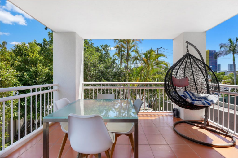 Dalpura Street – Surfers Paradise